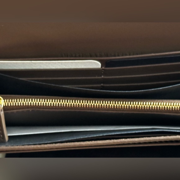 FENDI Continental Wallet - Picture 7 of 8